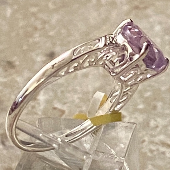 Rose De France Amethyst Heart Sterling Silver Ring - Picture 4 of 8